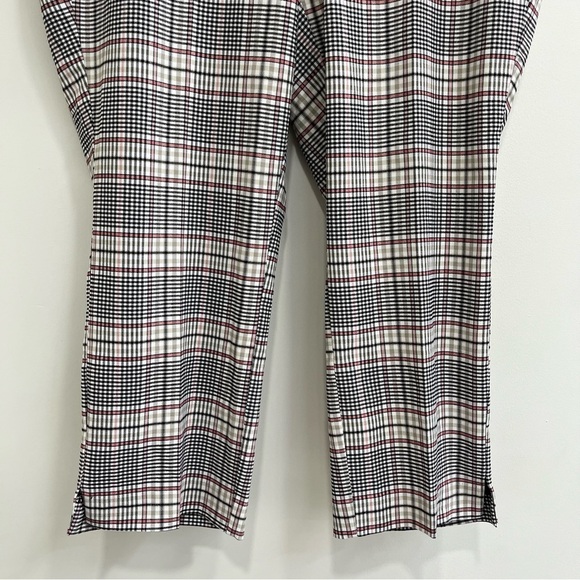 NWT Old Navy Slim Capri 4-Season Pant in Plaid White Black Pink Plus Size 16 - Picture 7 of 15